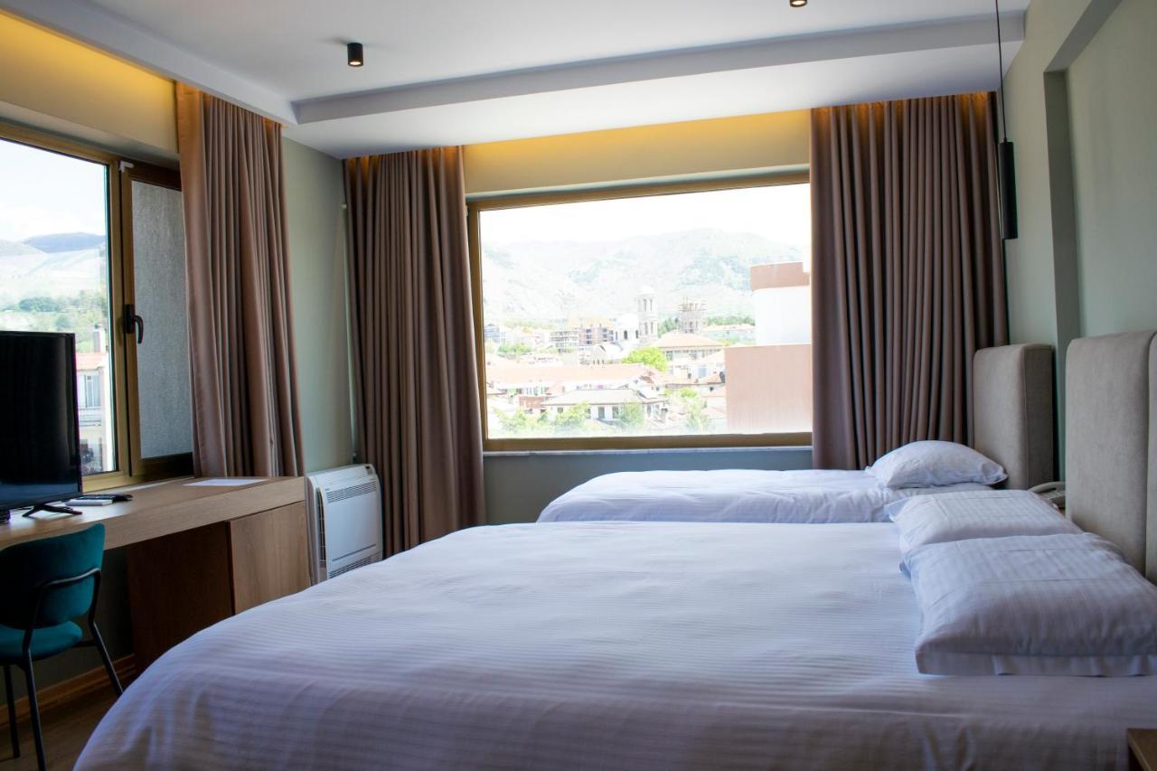 Bocca Hotel Korce Exterior photo
