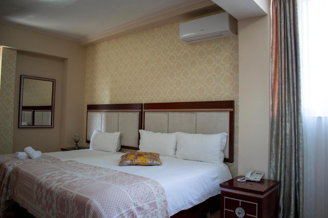 Bocca Hotel Korce Exterior photo